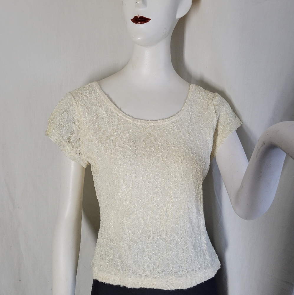 Vintage Women's JCR Intimates Lined Lacey Cream Colored Blouse Size Medium